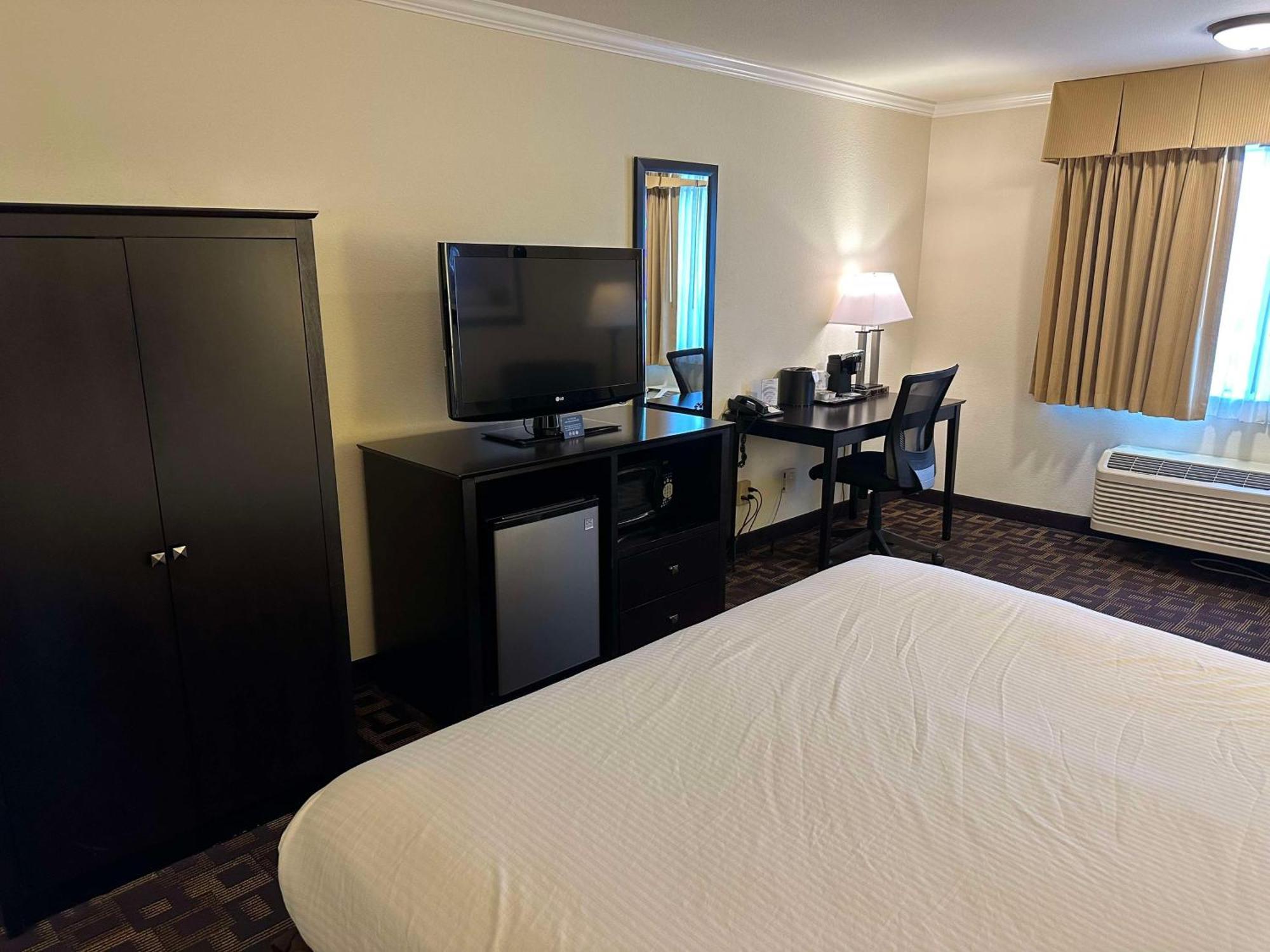 Best Western Plus Inn Of Hayward Exterior foto